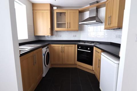 2 bedroom apartment to rent, Chapelside Close, Warrington