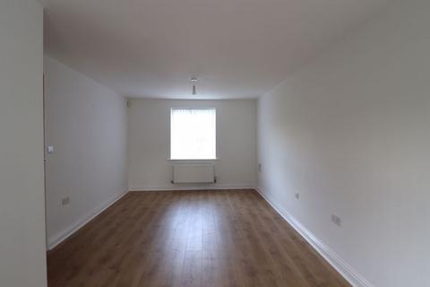 2 bedroom apartment to rent, Chapelside Close, Warrington