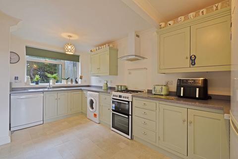 48 Midway Drive, Truro, TR1 1NQ