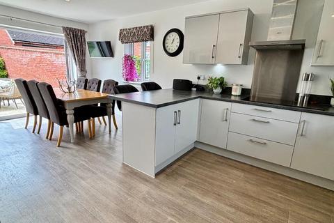 10 Cowslip Close, Wootton, Northampton, NN4 6NF