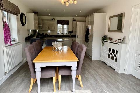 10 Cowslip Close, Wootton, Northampton, NN4 6NF