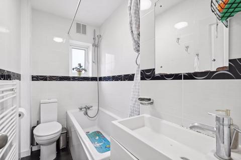107 Speer Road, Thames Ditton, KT7 0PT