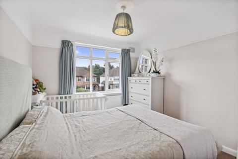 107 Speer Road, Thames Ditton, KT7 0PT