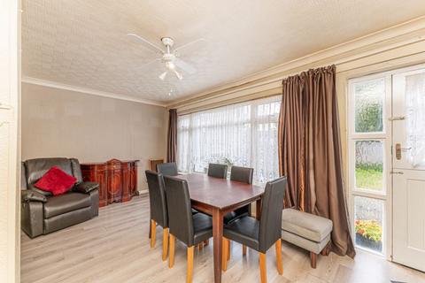 3 bedroom terraced house for sale, Nightingale Road, Edmonton