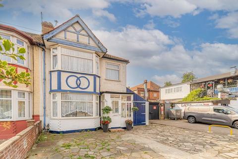 3 bedroom terraced house for sale, Nightingale Road, Edmonton