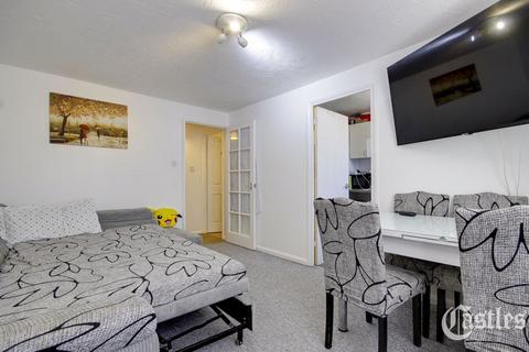 1 bedroom flat for sale, Cherry Blossom Close, London, N13