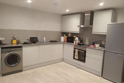 3 bedroom flat to rent, 3 Bedroom flat to let in Wembley