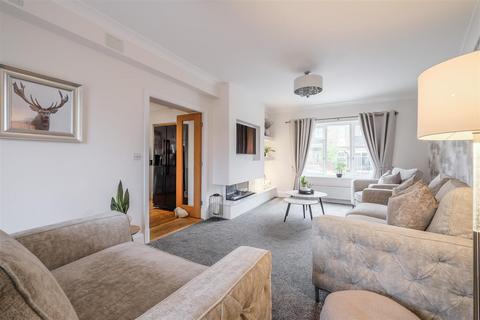 3 bedroom end of terrace house for sale, West Avenue, Lightcliffe, HX3