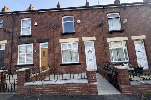 2 bedroom terraced house to rent, Cundey Street, Halliwell