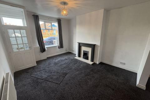 2 bedroom terraced house to rent, Cundey Street, Halliwell