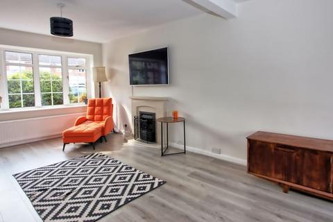 8 Fleetwood Close, Chalfont St Giles, HP8 4DP