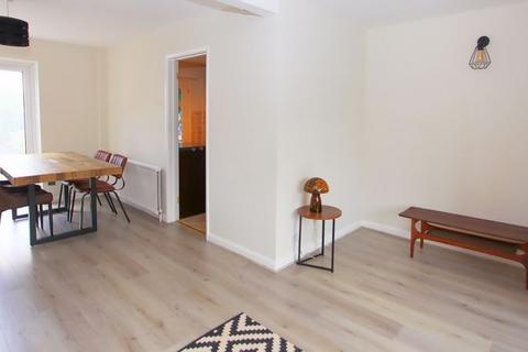 8 Fleetwood Close, Chalfont St Giles, HP8 4DP