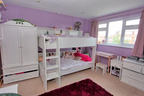 8 Fleetwood Close, Chalfont St Giles, HP8 4DP