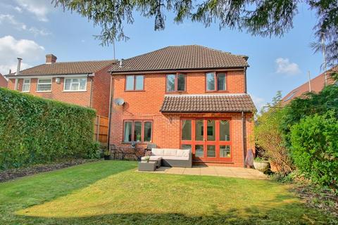 3 bedroom detached house for sale, Laurel Road, Chalfont St Peter