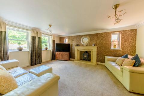 5 bedroom detached house for sale, Springvale Drive, Redditch B97