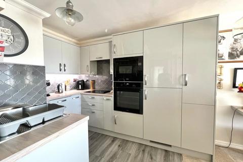 2 bedroom apartment for sale, Promenade, Southport, Merseyside, PR8