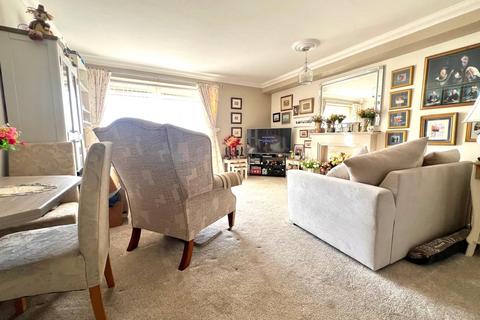 2 bedroom apartment for sale, Promenade, Southport, Merseyside, PR8