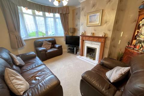 4 bedroom semi-detached house for sale, Hillside Avenue, Rowley Regis B65