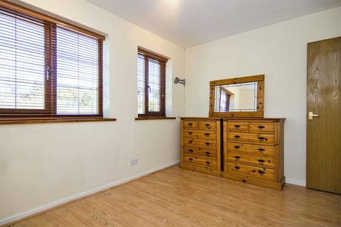 2 bedroom terraced house to rent, Rembrandt Close, Heath Hayes WS11