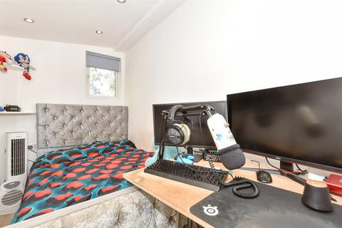 14 Woodside Lane, Bexley, DA5 1JL