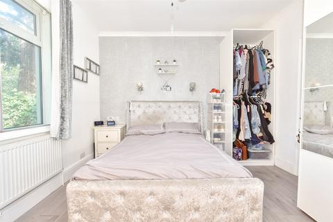 14 Woodside Lane, Bexley, DA5 1JL