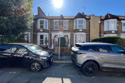 3 bedroom house to rent, Shrubland Road, Walthamstow, London