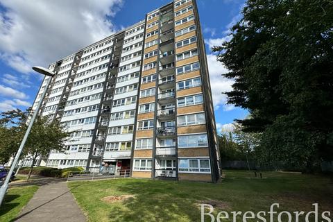 2 bedroom apartment for sale, Slewins Close, Hornchurch, RM11