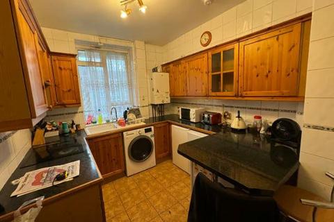 4 bedroom flat to rent, Vauxhall Street, London, SE11 5LQ