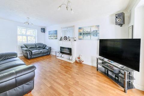 4 bedroom detached house for sale, Bedford MK42