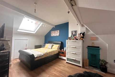 17 Albert Road, Kidderminster, DY10 1SP