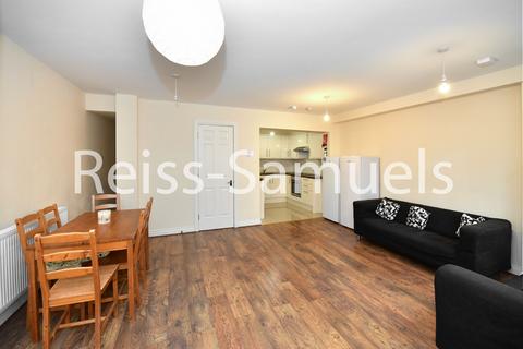 1 bedroom in a house share to rent, Ambassador Square, Isle of dogs, Canary Wharf, London E14