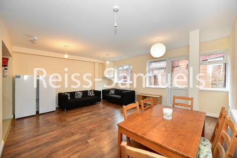 1 bedroom in a house share to rent, Ambassador Square, Isle of dogs, Canary Wharf, London E14