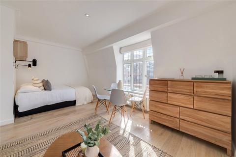 Apartment for sale, Queen Square, Bloomsbury, London, WC1N