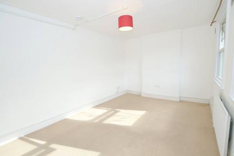 Studio to rent, Anerley Park, London, SE20