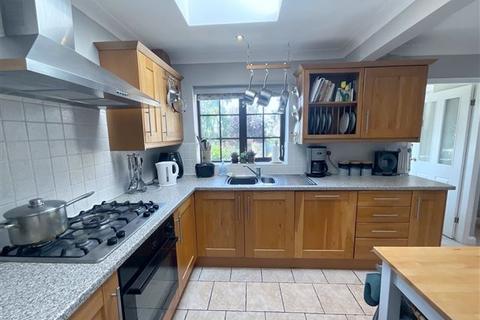 5 bedroom detached house for sale, Chestnut Road, Swallownest, Sheffield, S26 4SJ