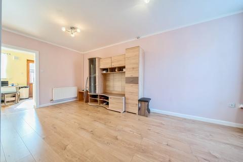 2 bedroom end of terrace house for sale, Fairburn Avenue, Crewe, Cheshire