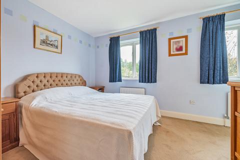 12 Edgewood Close, Crowthorne, RG45 6TA