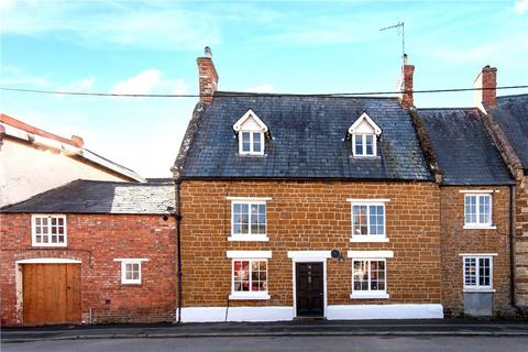 5 bedroom terraced house for sale, West Street, Weedon, Northampton, Northamptonshire, NN7