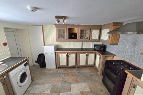 2 bedroom apartment to rent, Basement Flat,  Roker Terrace, Sunderland