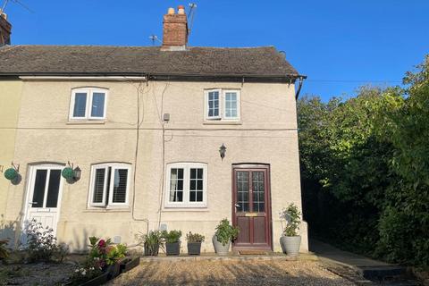 2 bedroom end of terrace house to rent, Station Road, Sevenoaks TN15