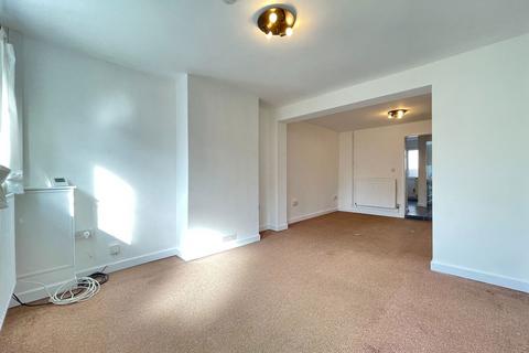 2 bedroom end of terrace house to rent, Station Road, Sevenoaks TN15