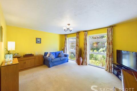 4 bedroom detached house for sale, Osier Way, Banstead, SM7