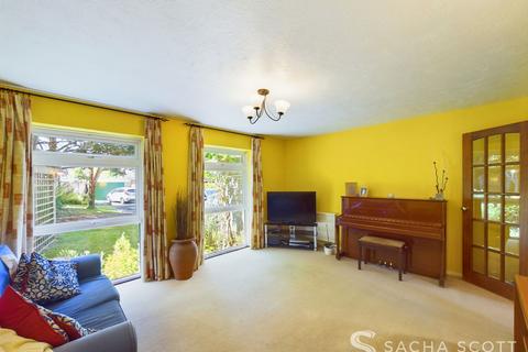 4 bedroom detached house for sale, Osier Way, Banstead, SM7