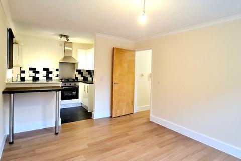 2 bedroom flat to rent, Flat ,  Lion Court, Northampton