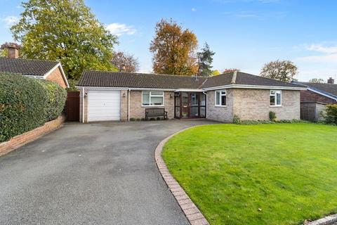 3 bedroom bungalow for sale, 17 Pound Close, Ledbury, Herefordshire, HR8