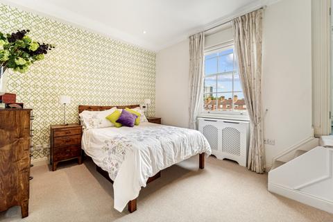 2 bedroom flat for sale, St. Georges Square, London, SW1V