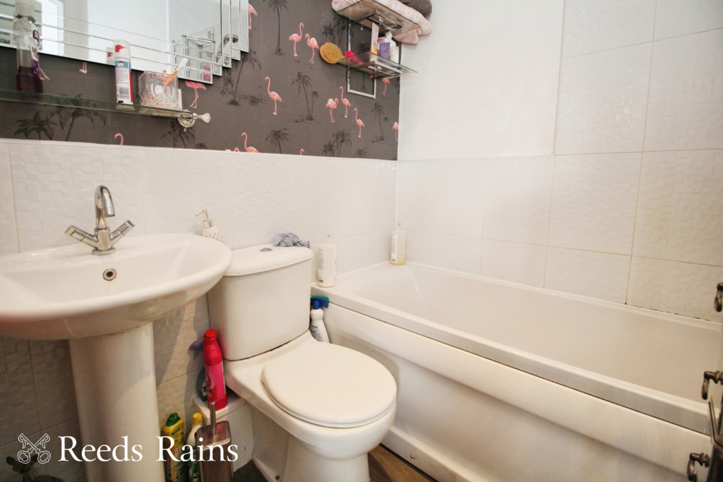 Main En-Suite