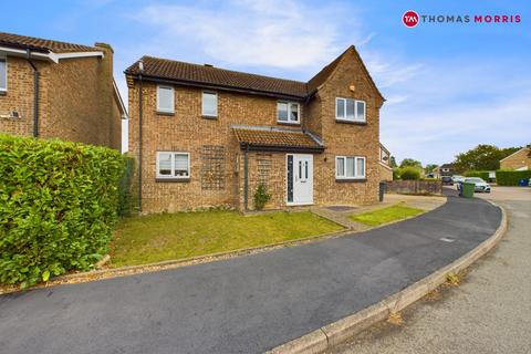 3 bedroom detached house for sale, Highfield Avenue, Huntingdon PE28