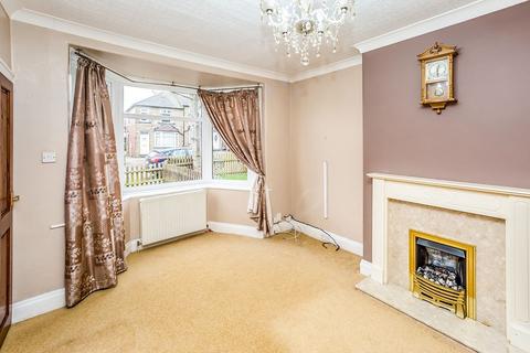 3 bedroom end of terrace house to rent, Coniston Avenue, West Yorkshire HD5