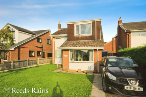 4 bedroom semi-detached house for sale, Baytree Road, Chorley PR6